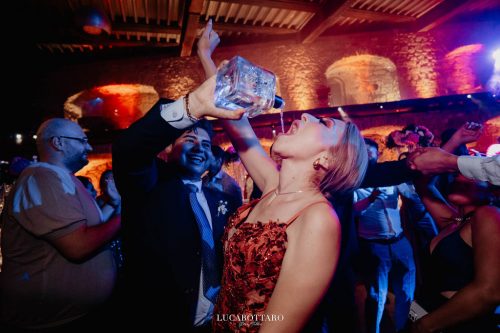 wedding-dinner-tuff-hall-castello-rocca-cilento00052